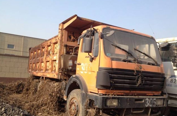 重庆塔城报废车回收,车辆报废回收公司